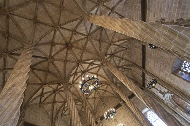 Wine Tastings Around Valencia's Silk Exchange in October 2026